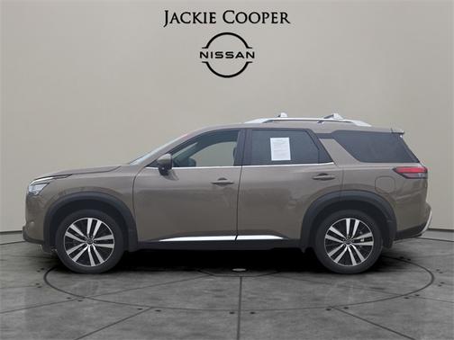 2024 Nissan Pathfinder Platinum