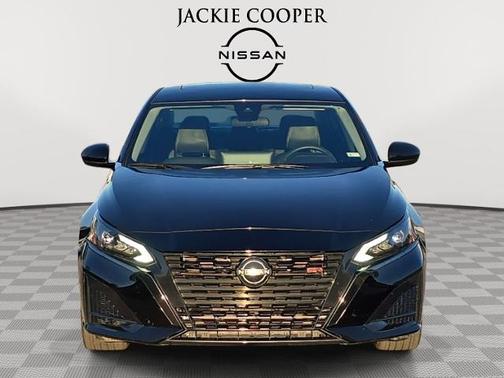 Black 2023 Nissan Altima 2.5 SR