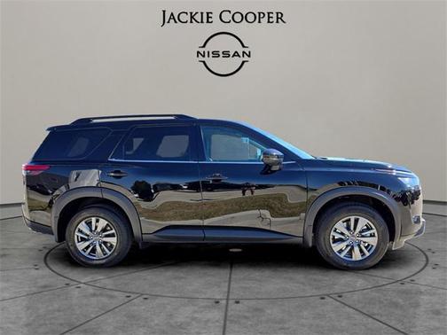 2025 Nissan Pathfinder SV FWD