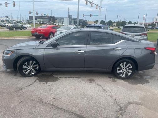 2025 Nissan Altima S FWD