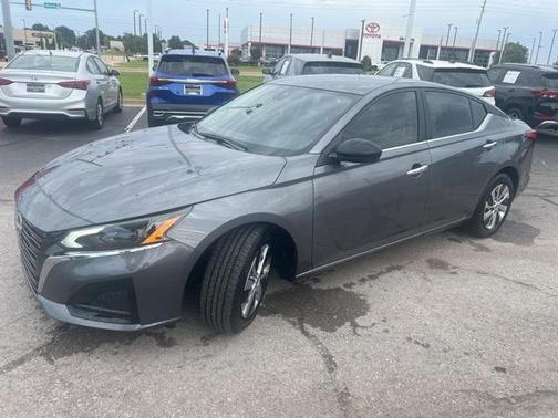 2025 Nissan Altima S FWD