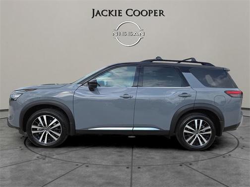 2025 Nissan Pathfinder Platinum 4WD