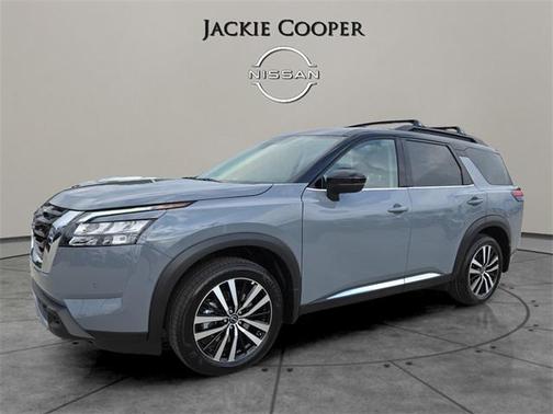 2025 Nissan Pathfinder Platinum 4WD