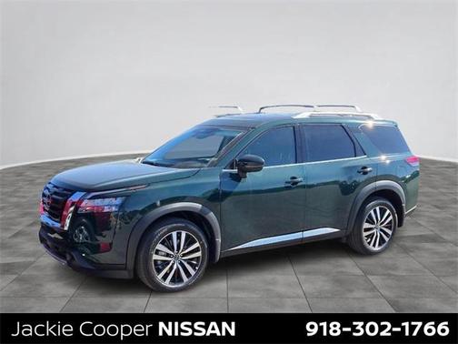 2025 Nissan Pathfinder Platinum 4WD