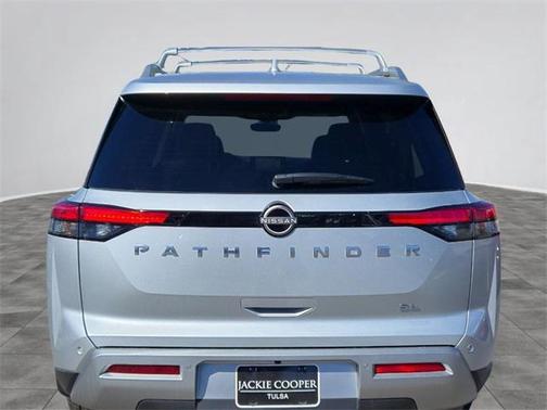 2025 Nissan Pathfinder SL FWD