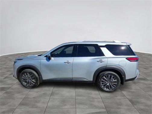 2025 Nissan Pathfinder SL FWD