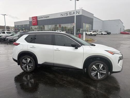 2025 Nissan Rogue SL