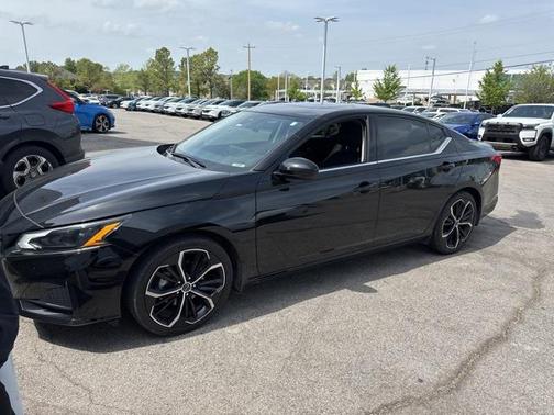 2023 Nissan Altima SR FWD