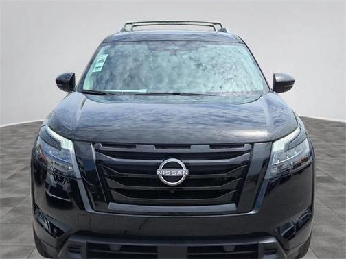 2025 Nissan Pathfinder SL 4WD