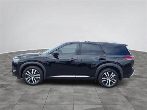 2025 Nissan Pathfinder Platinum FWD