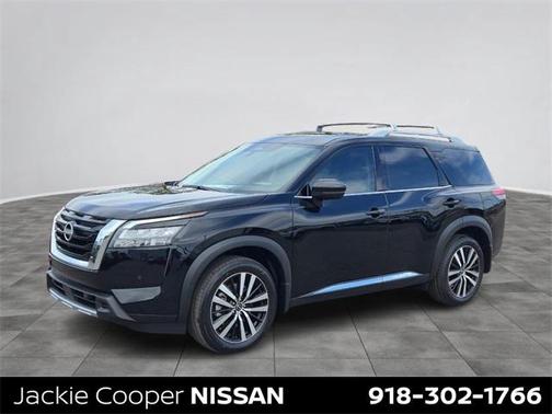 2025 Nissan Pathfinder Platinum FWD