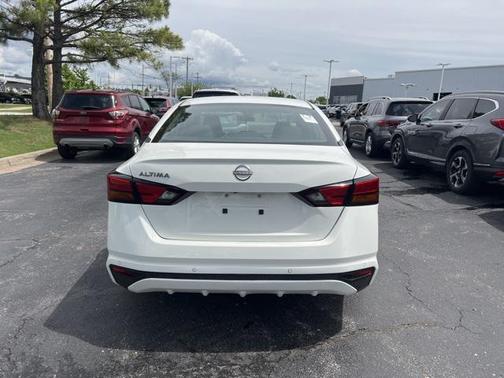 2024 Nissan Altima S FWD