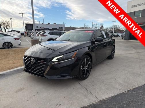 2025 Nissan Altima SR