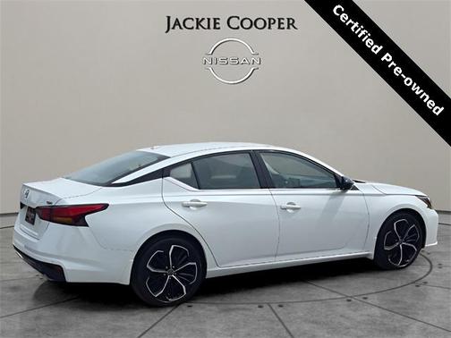 2025 Nissan Altima SR FWD