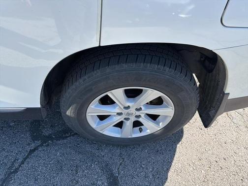 2012 Toyota Highlander SE