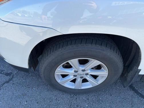 2012 Toyota Highlander SE