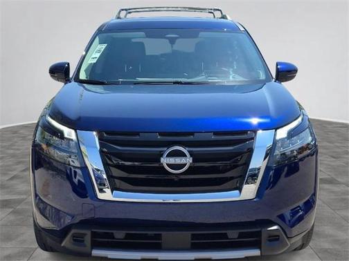 2025 Nissan Pathfinder Platinum 4WD