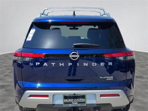 2025 Nissan Pathfinder Platinum 4WD