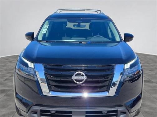 2025 Nissan Pathfinder SL 4WD