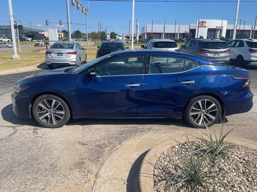 2023 Nissan Maxima SV Xtronic CVT
