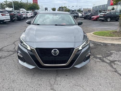 2020 Nissan Altima SR FWD
