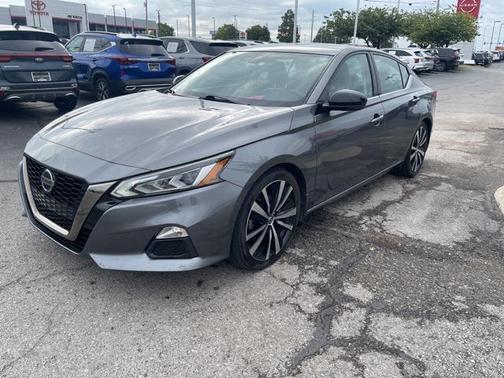 2020 Nissan Altima SR FWD