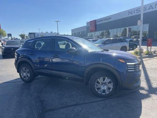 2025 Nissan Kicks S