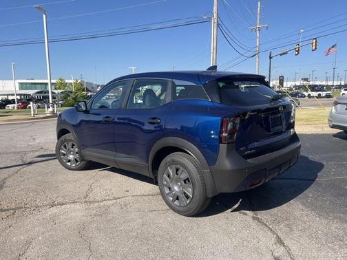 2025 Nissan Kicks S