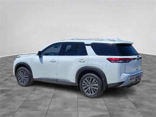 2025 Nissan Pathfinder SL 4WD