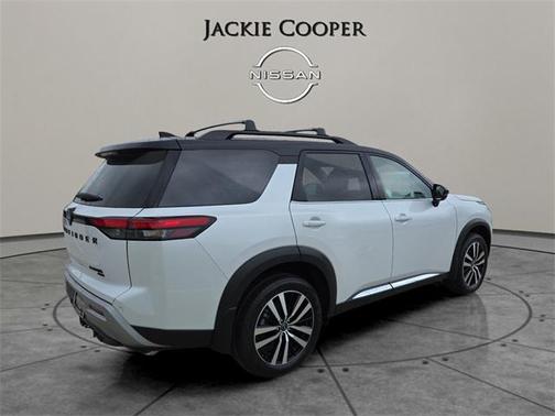 2025 Nissan Pathfinder Platinum 4WD