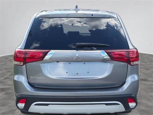 2020 Mitsubishi Outlander ES