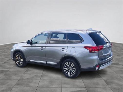 2020 Mitsubishi Outlander ES