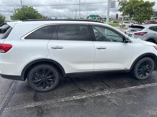2019 Kia Sorento S
