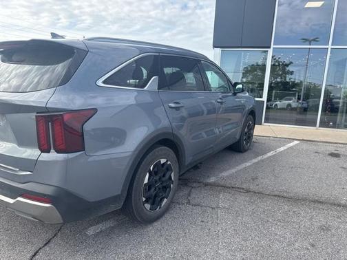 2025 Kia Sorento S