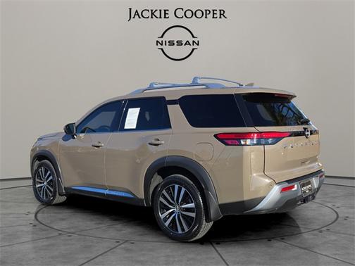 2024 Nissan Pathfinder Platinum