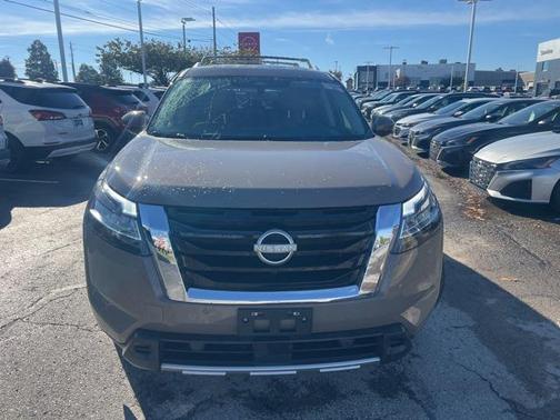 2024 Nissan Pathfinder Platinum 4WD