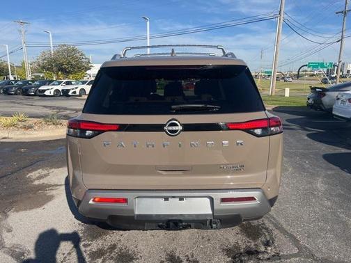 2024 Nissan Pathfinder Platinum 4WD