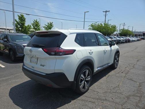 2021 Nissan Rogue SL