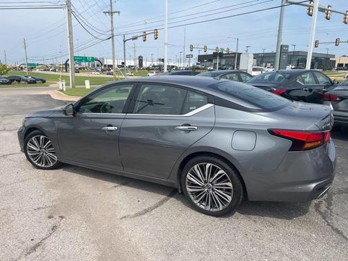 2023 Nissan Altima 2.5 SL