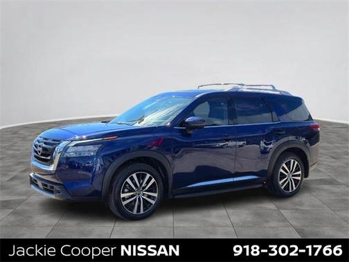 2025 Nissan Pathfinder Platinum 4WD