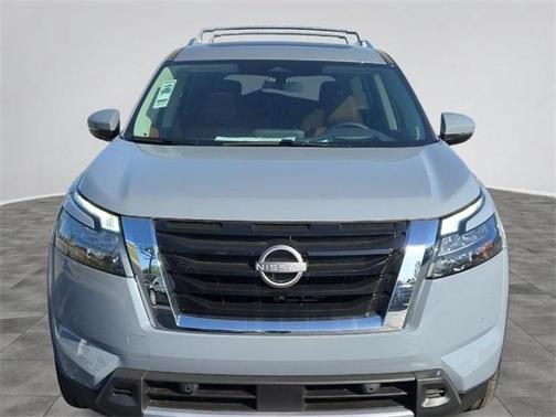 2025 Nissan Pathfinder Platinum 4WD