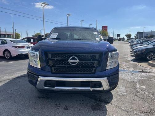 2024 Nissan Titan SV