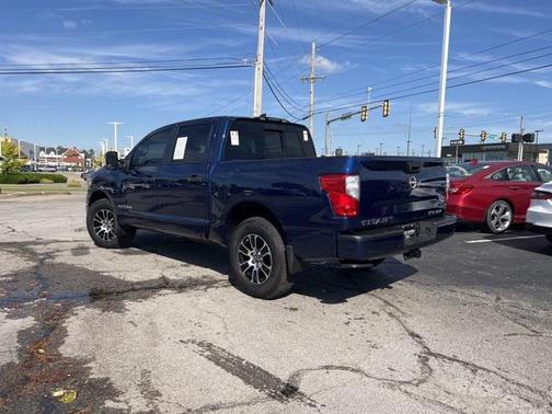 2024 Nissan Titan SV