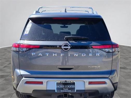 2025 Nissan Pathfinder Platinum 4WD