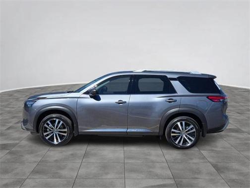 2025 Nissan Pathfinder Platinum 4WD