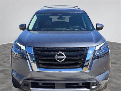 2025 Nissan Pathfinder Platinum 4WD