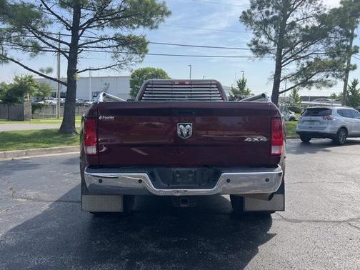 2017 RAM 3500 Tradesman Crew Cab 4x4 8' Box