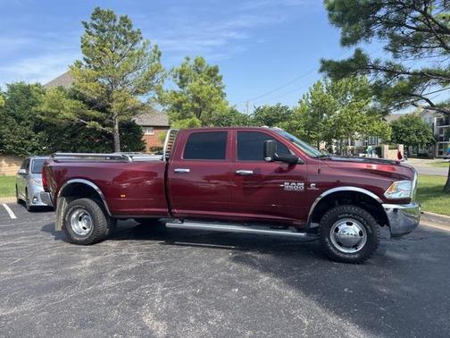 2017 RAM 3500 Tradesman Crew Cab 4x4 8' Box