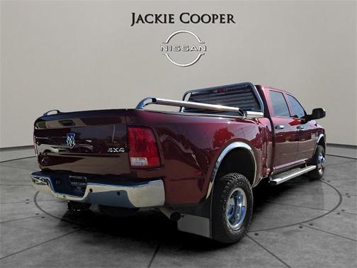 2017 RAM 3500 Tradesman Crew Cab 4x4 8' Box