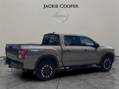 2024 Nissan Titan PRO-4X